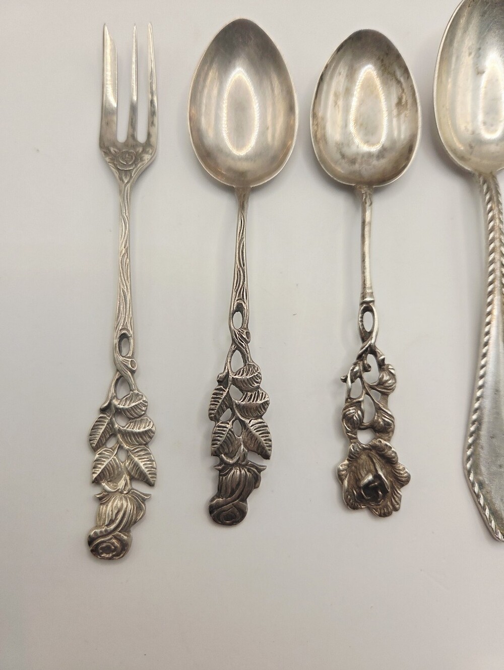Lot Of 800 Sterling Silver 68.26 Grams  Vintage Estate Fork , Spoons And Pendent